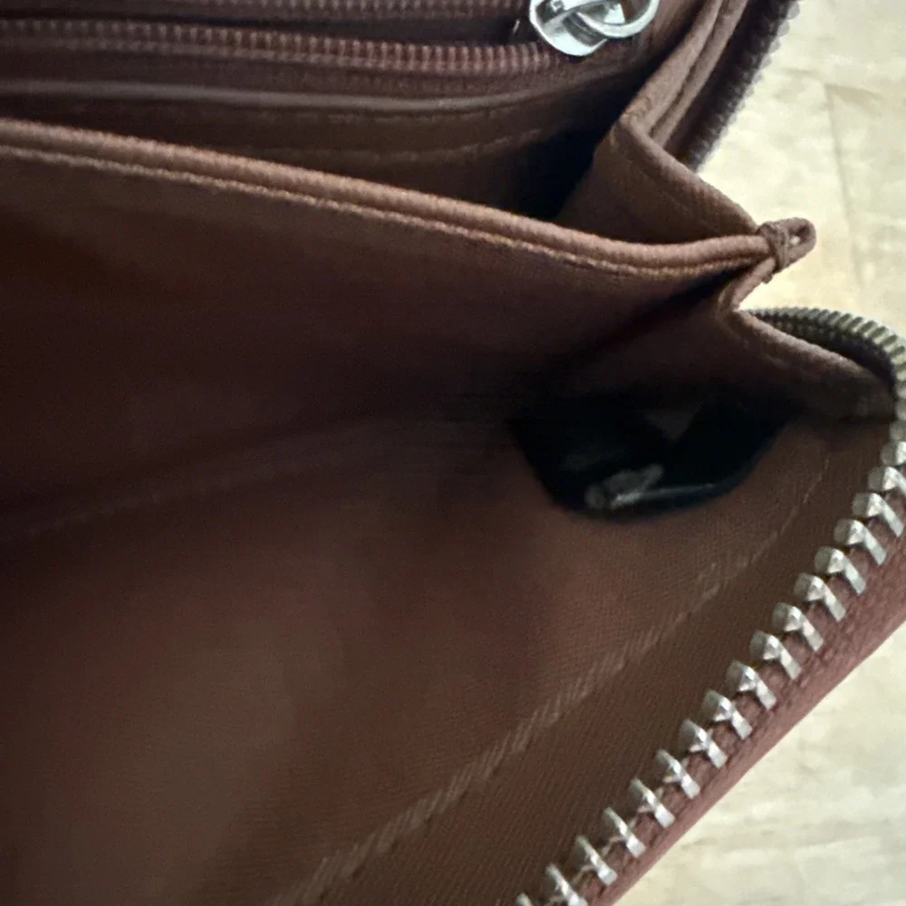 Fossil Zip Around Brown Leather Wallet